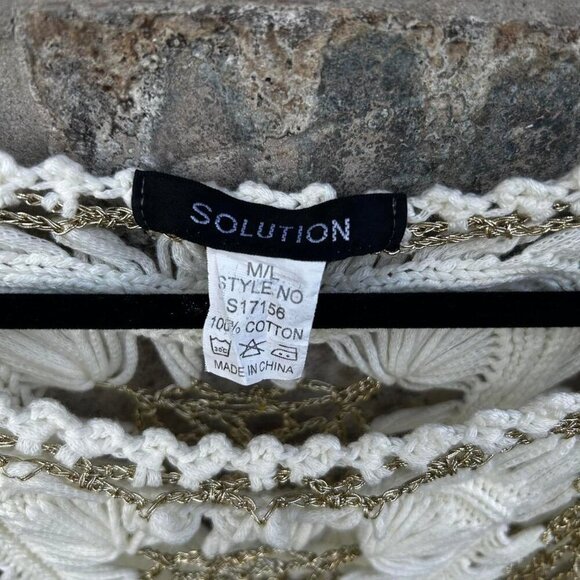 White and Gold crochet top with a boho vibe #crochet #boho - Picture 3 of 5